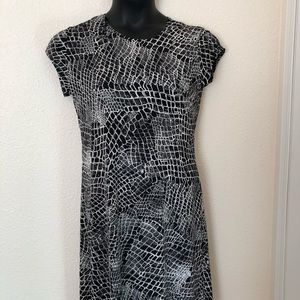 💜💜 Black and White Dress Womens Size M